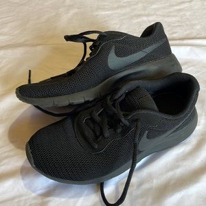 Nike black sneakers